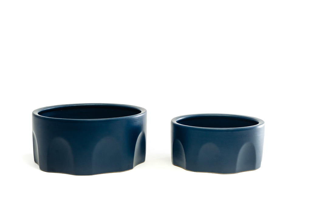 Pair of Small and Large Midnight Blue Porcelain Bowls with arch design on the sides.